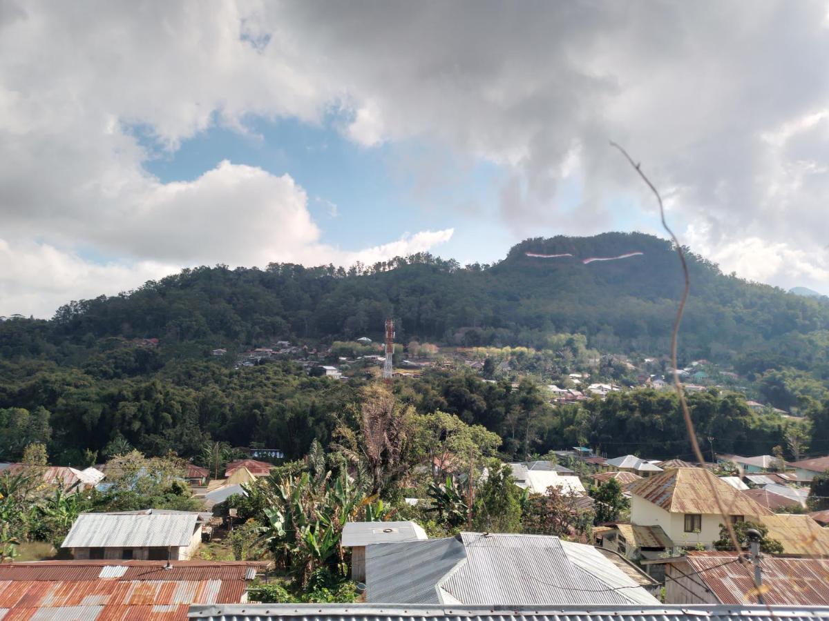 Kristian Homestay Bajawa Esterno foto