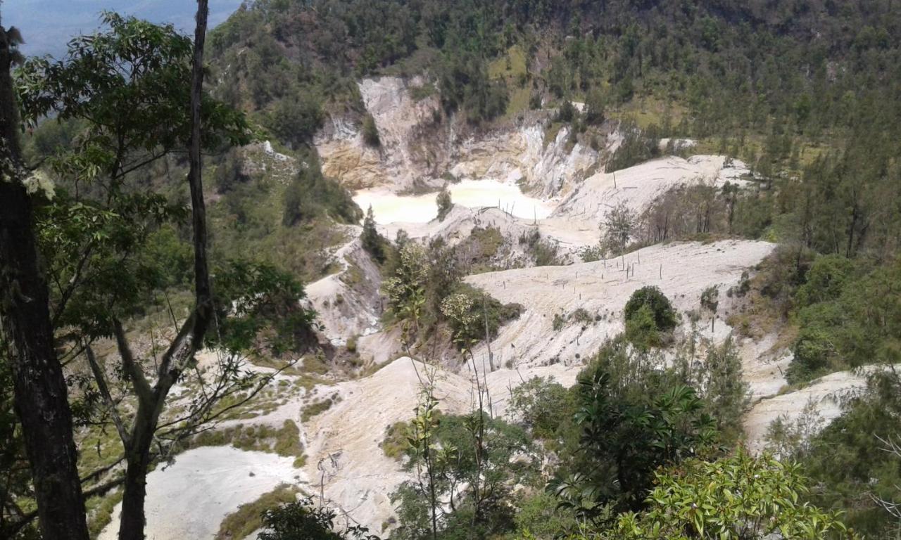 Kristian Homestay Bajawa Esterno foto